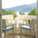 Enavlion Hotel