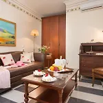 Hotel Enavlion