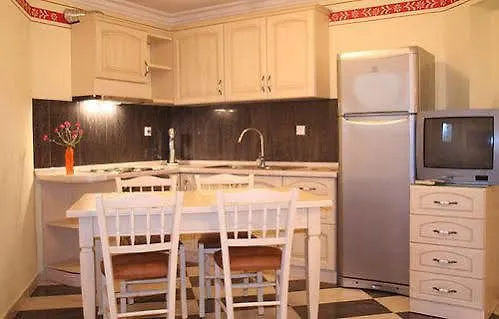 Enavlion 4* خْريسيا أموذيا