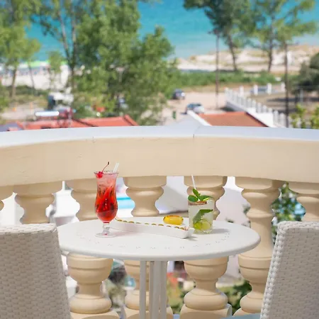 Hotel Enavlion