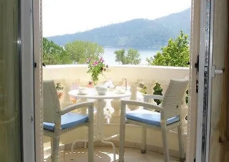 Enavlion Hotel