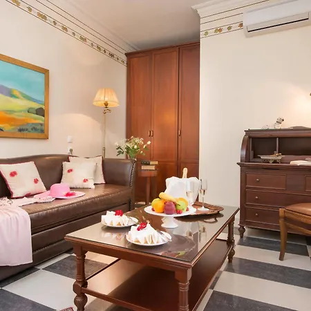 Hotel Enavlion